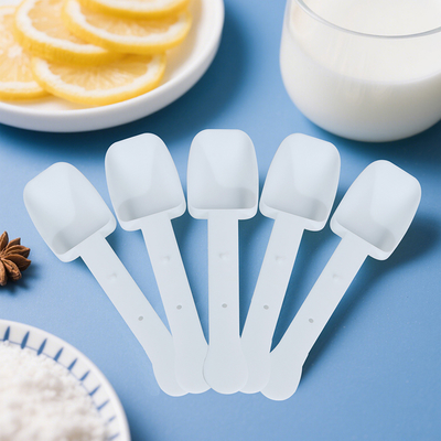 Wholesale Foldable White PP 10ML Solid State Dual-Use Food Grade Plastic Scoop Measuring Scoop